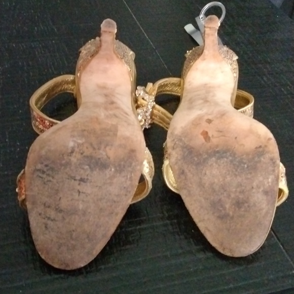 MANOLO BLAHNIK HEELS - Picture 10 of 14